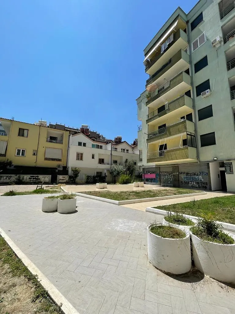 Daily Apartment Tirana 0*,